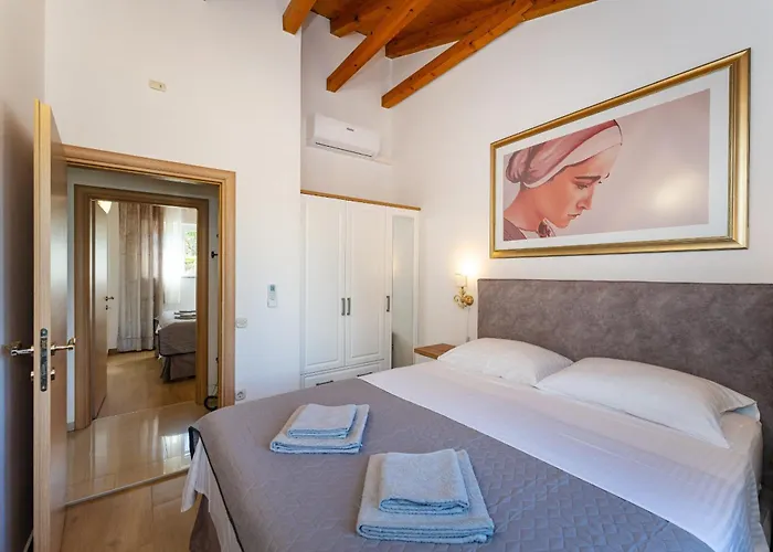 빌라 Zlatni Dvori Zadarvillas Ražanac