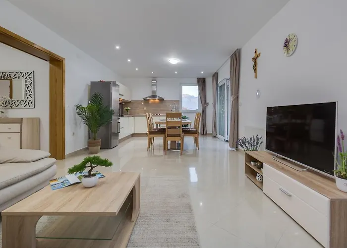 빌라 Zlatni Dvori Zadarvillas