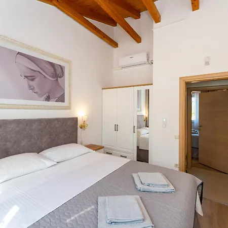 Villa Zlatni Dvori Zadarvillas