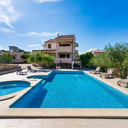 Zlatni Dvori Zadarvillas *