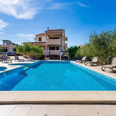 Zlatni Dvori Zadarvillas Villa *