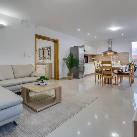 Villa Zlatni Dvori Zadarvillas Ražanac