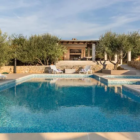 Zlatni Dvori Zadarvillas *